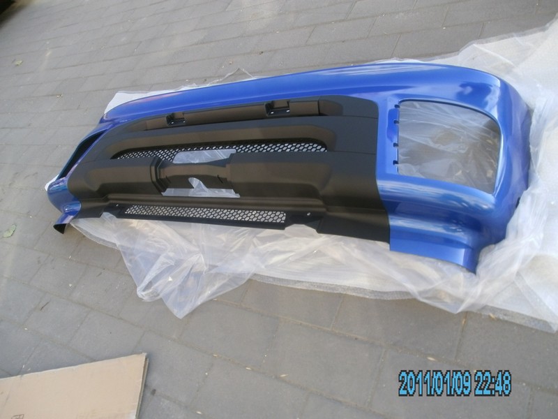 保险杠ETX整体蓝色