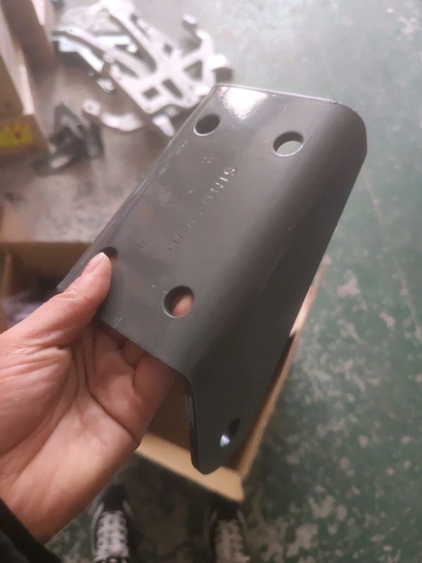 前减振器上支架