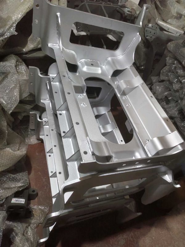 消声器支架总成