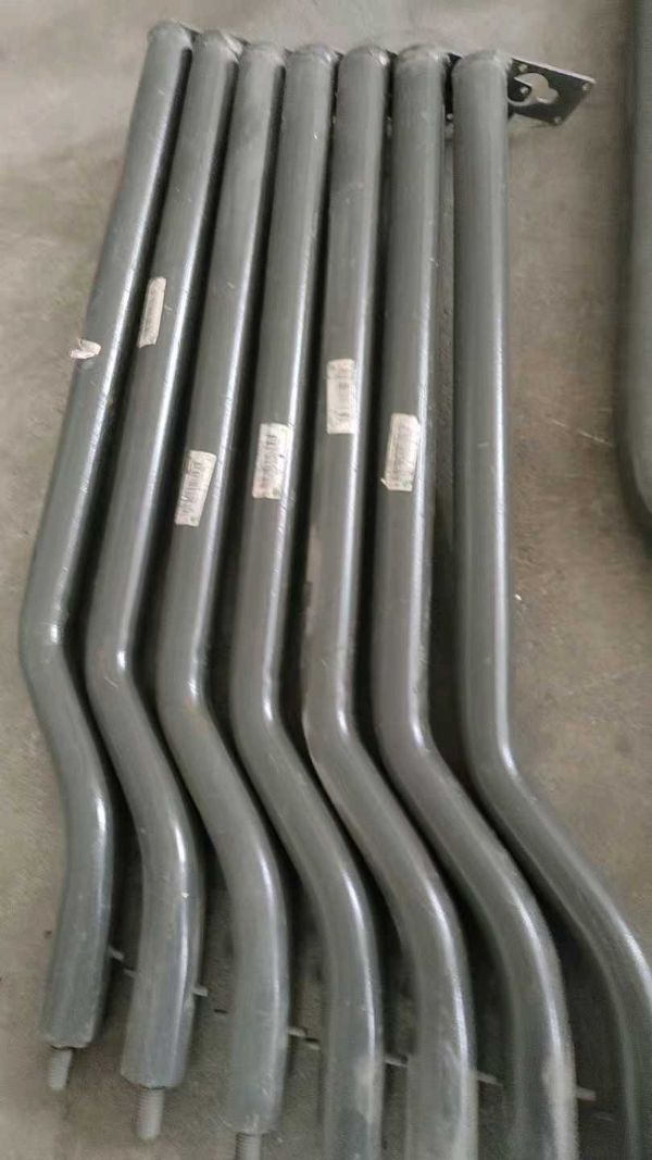 后翼子板左上支架总成图1