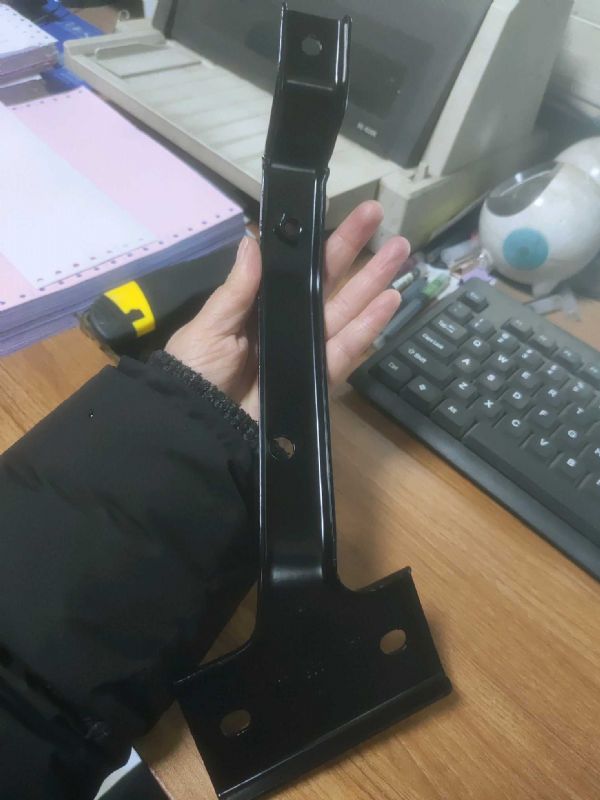 保险杠安装支架图2