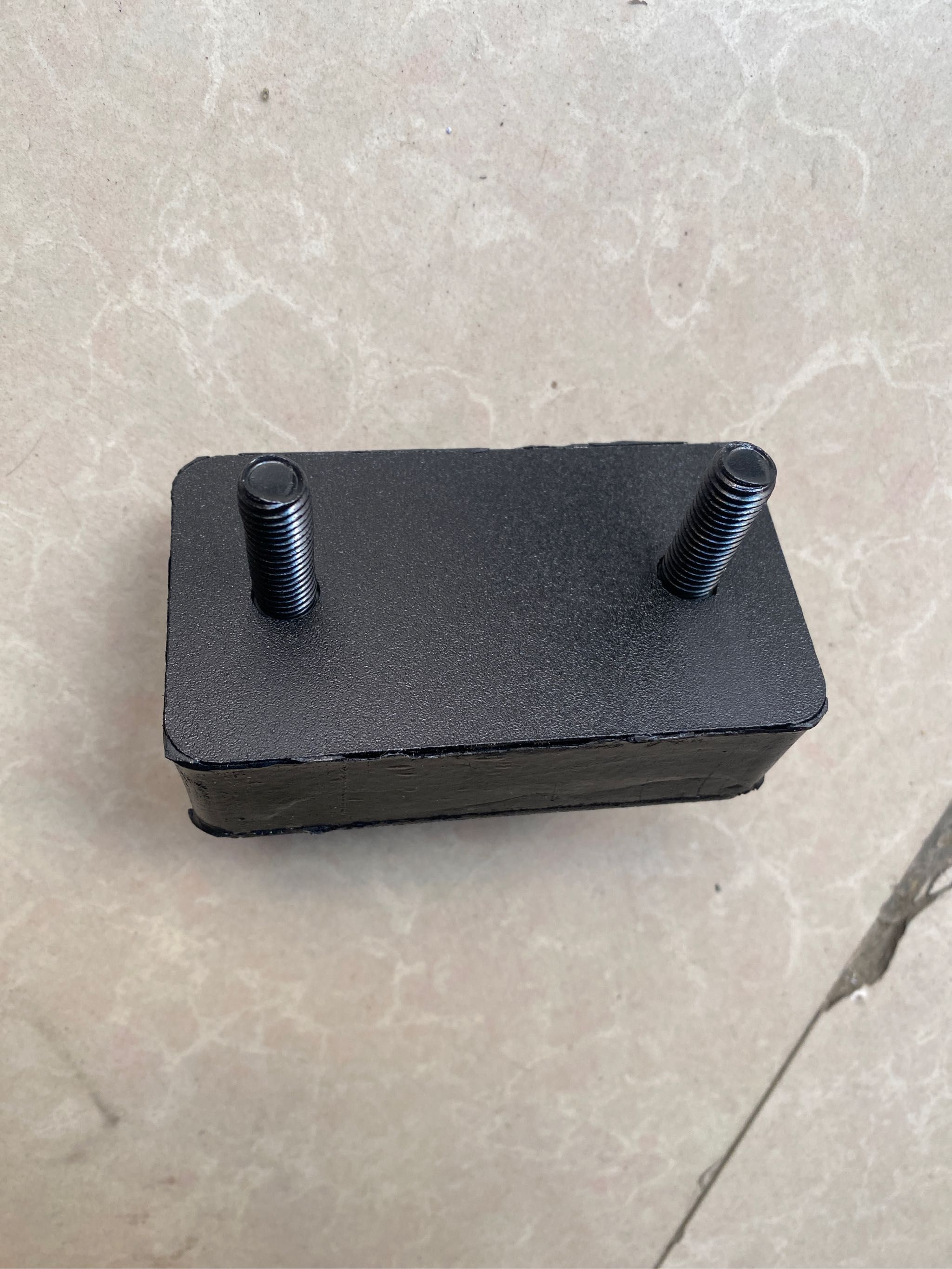 HOWO水箱胶垫图2