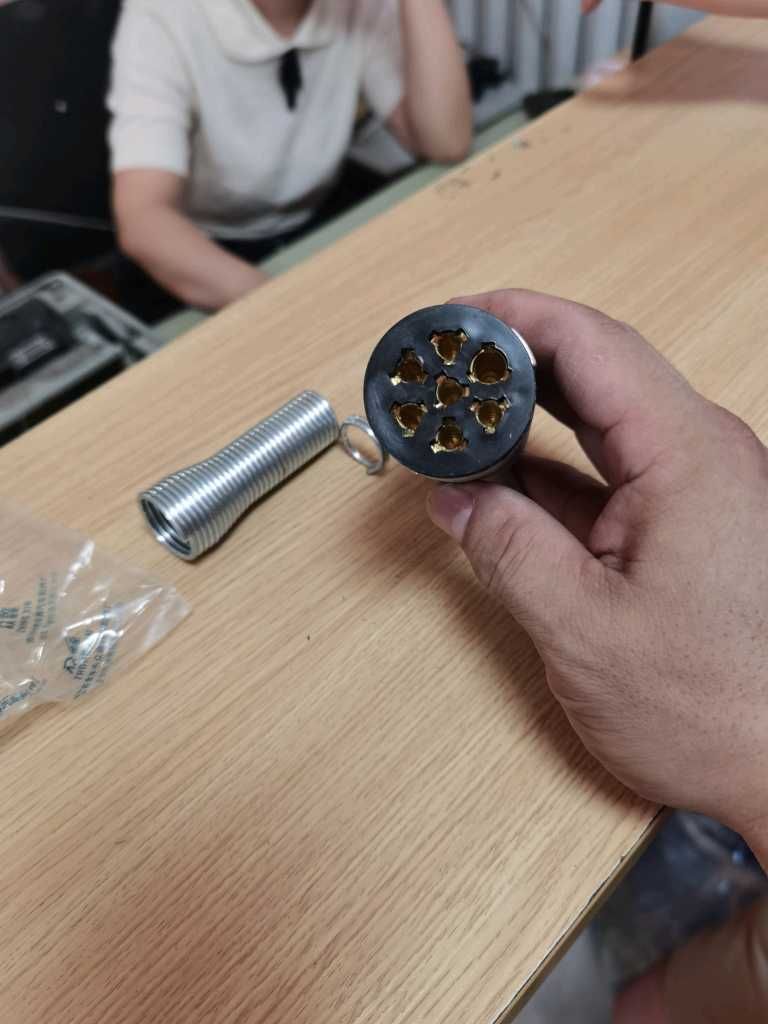 七芯电揽插头图2