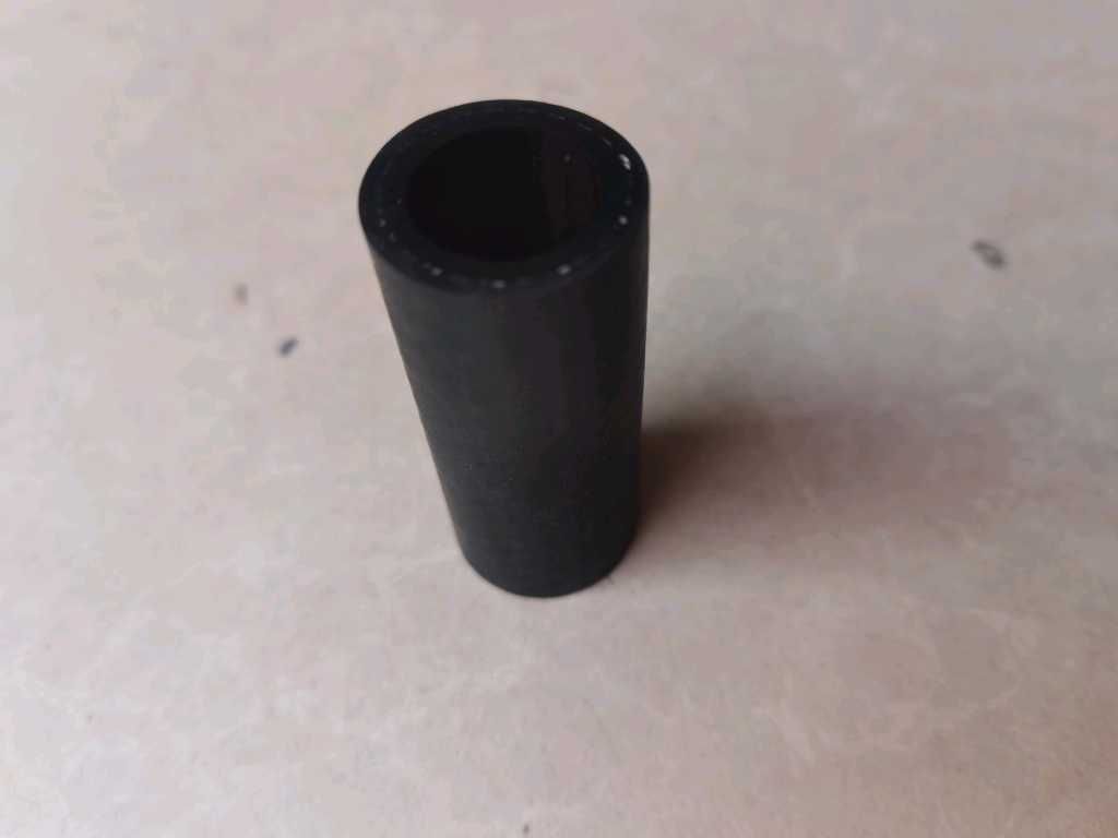 HOWO增压器回油用软管图2