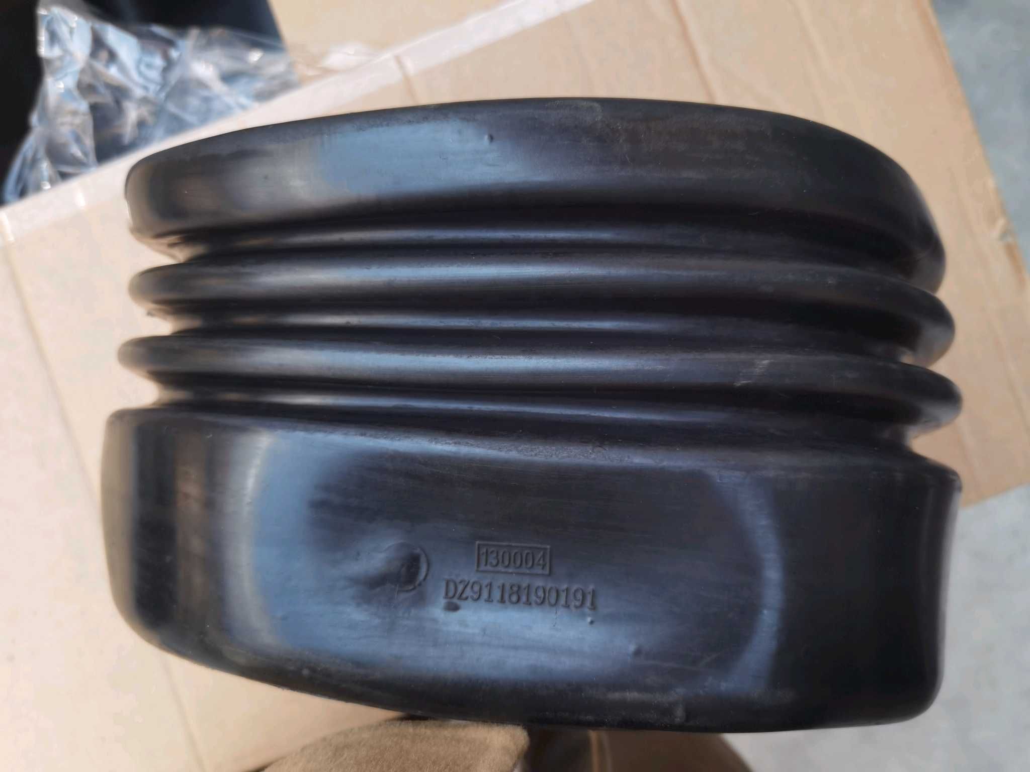 德龙波纹管81.08201.0425