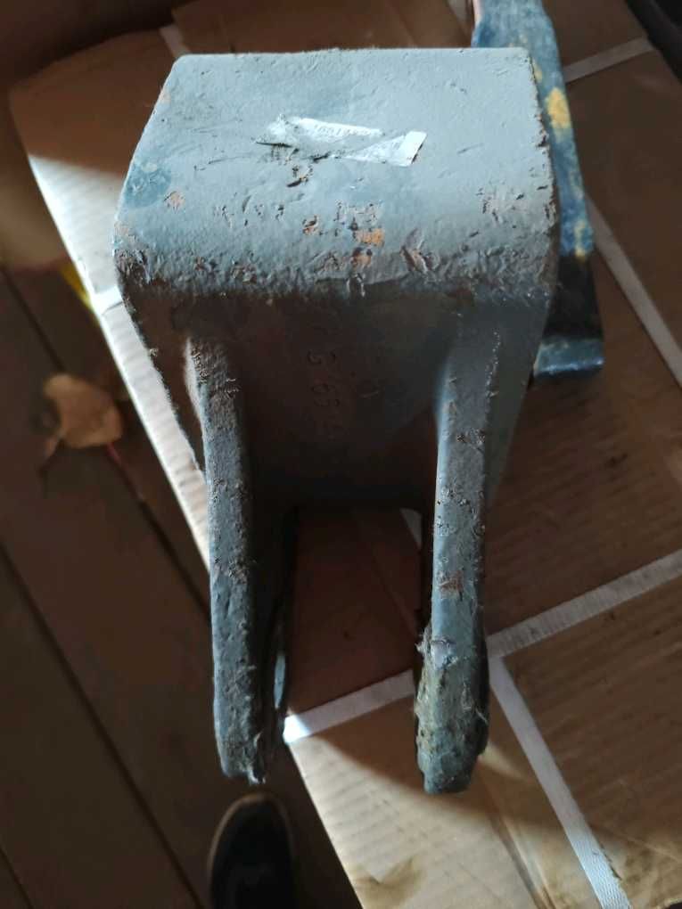反转支架