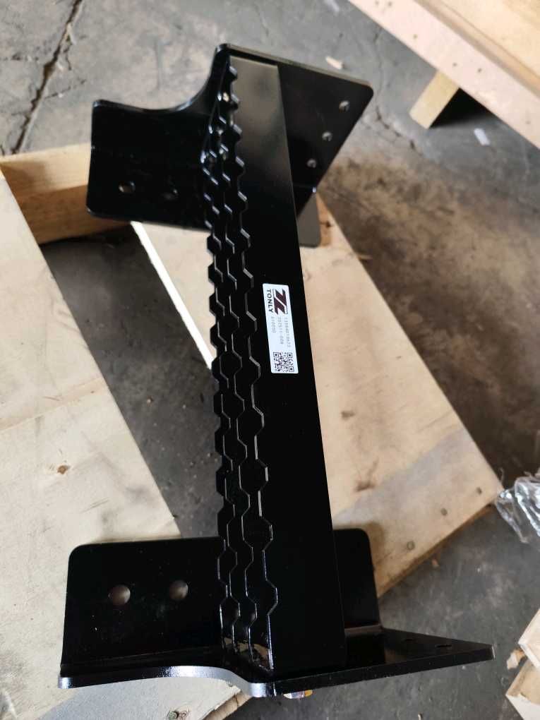 保险杠踏步总成