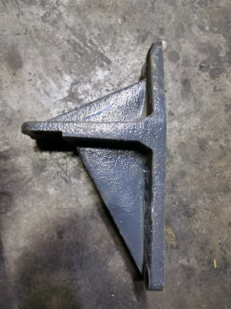 发动机后支撑支架 左图3